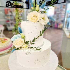 Tarta Boda Elegante con Flores Naturales