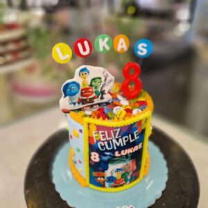 Tarta de Cumpleaños Intensamente: ¡Una Explosión de Emociones y Sabor!