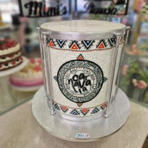 Tarta Cumpleaños con Estilo Tambor: Ritmo y Sabor
