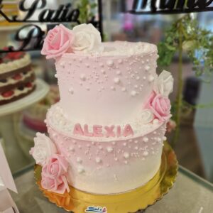 Tarta Cumpleaños Elegante con Flores y Perlas