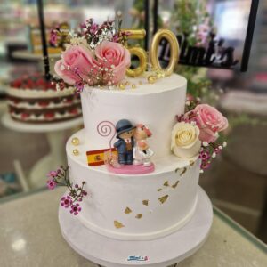 Tarta Aniversario Elegante con Flores Naturales
