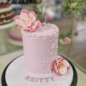 Tarta Cumpleaños Elegante con Flores