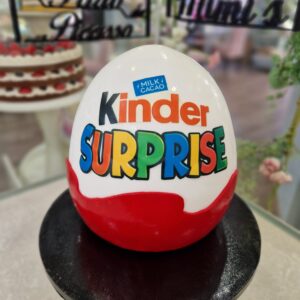 Tarta Huevo Kinder Surprise