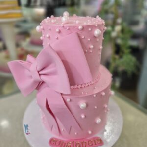 Tarta Elegante Cumpleaños con Moño y Perlas